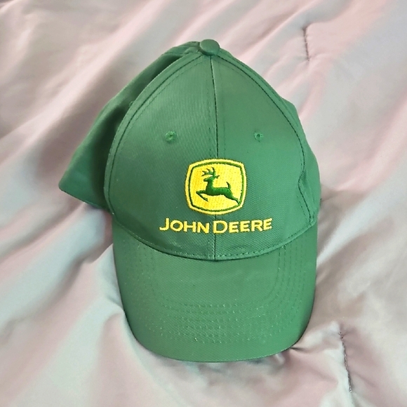 John Deere Green Cap with Yellow Logo One‎ Size Fits All - Picture 1 of 2